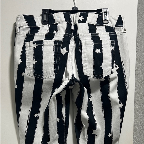 L'Amour Black and White Star Striped Straight Leg Jeans - Picture 4 of 5